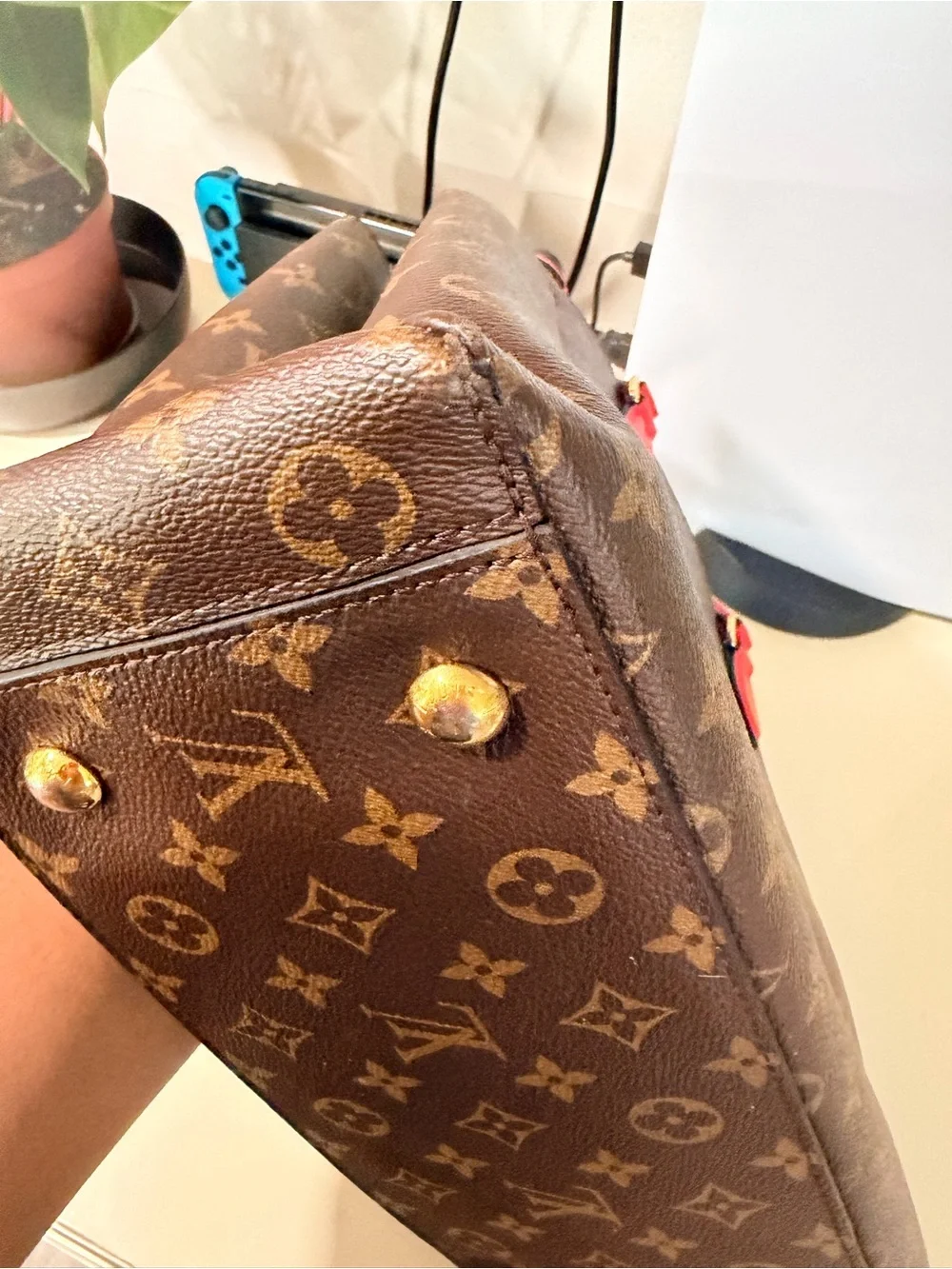 Louis Vuitton classic louis